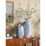 Ваза фарфоровая с узким горлышком и синими цветочными мотивами Independence варинант исполнения - 6 | Loft Concept в Екатеринбурге