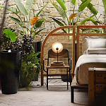 Настольная лампа с круглым деревянным отражателем и черным цилиндрическим плафоном Accord Lighting варинант исполнения - 8 | Loft Concept в Екатеринбурге