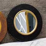 Зеркало в черной фактурной раме с золотым кантом Summon the Light варинант исполнения - 7 | Loft Concept в Екатеринбурге