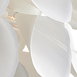 Люстра белая каплевидной формы из цветков лилии White Natural Lines варинант исполнения - 3 | Loft Concept в Екатеринбурге