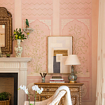 Обои ручная роспись Jharokha Arches Original colourway on pink painted Xuan paper варинант исполнения - 2 | Loft Concept в Екатеринбурге