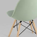 Пластиковый стул на ножках из массива бука Eames Mint варинант исполнения - 6 | Loft Concept в Екатеринбурге