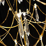 Люстра подвесная с изогнутым металлическим каркасом и множеством хрустальных подвесок Золото Диаметр 80 см Quasar варинант исполнения - 2 | Loft Concept в Екатеринбурге