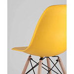 Пластиковый стул на ножках из массива бука Eames Yellow варинант исполнения - 3 | Loft Concept в Екатеринбурге