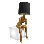 Лампа MANNEQUIN LAMP с абажуром девушка на кресле варинант исполнения - 3 | Loft Concept в Екатеринбурге