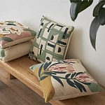 Подушка с цветочным принтом Blooming Elegance Lily варинант исполнения - 6 | Loft Concept в Екатеринбурге