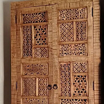 Этнический шкаф с орнаментом резьба из дерева Indian Antique Furniture варинант исполнения - 1 | Loft Concept в Екатеринбурге