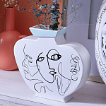 Ваза плоская белая с абстрактными черными линиями в форме лиц Faces of Imagination варинант исполнения - 3 | Loft Concept в Екатеринбурге