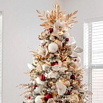 Заснеженная Новогодняя Ель с золотыми листьями и цветами в комплекте варинант исполнения - 2 | Loft Concept в Екатеринбурге