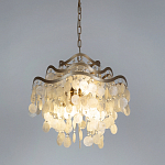 Люстра подвесная с белыми перламутровыми подвесками и изогнутыми золотистыми элементами Диаметр 50 см SHELL Chandelier варинант исполнения - 2 | Loft Concept в Екатеринбурге